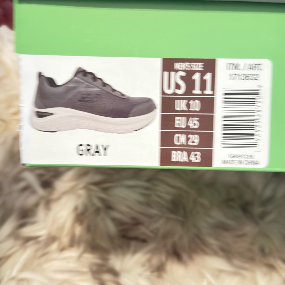 Sketchers Arch Comfort Men’s Size 10.5 Sneakers - Picture 5 of 7